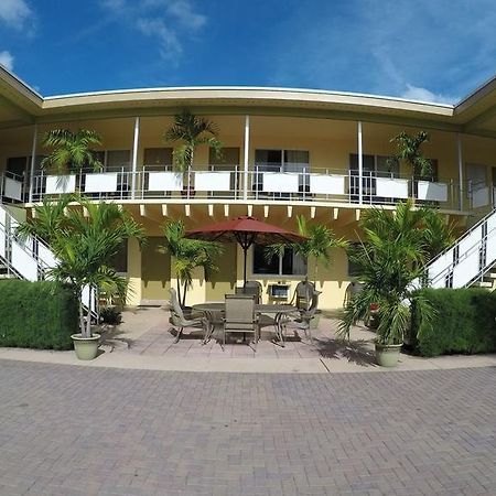 Capri Apartments Lake Worth Beach Exterior photo