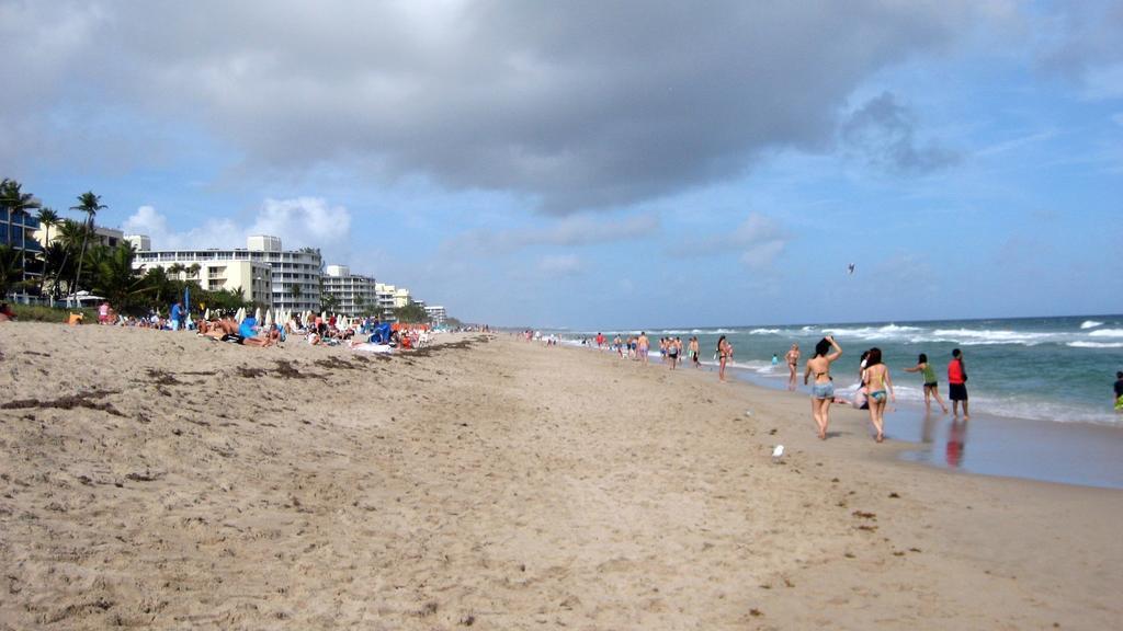 Capri Apartments Lake Worth Beach Exterior photo