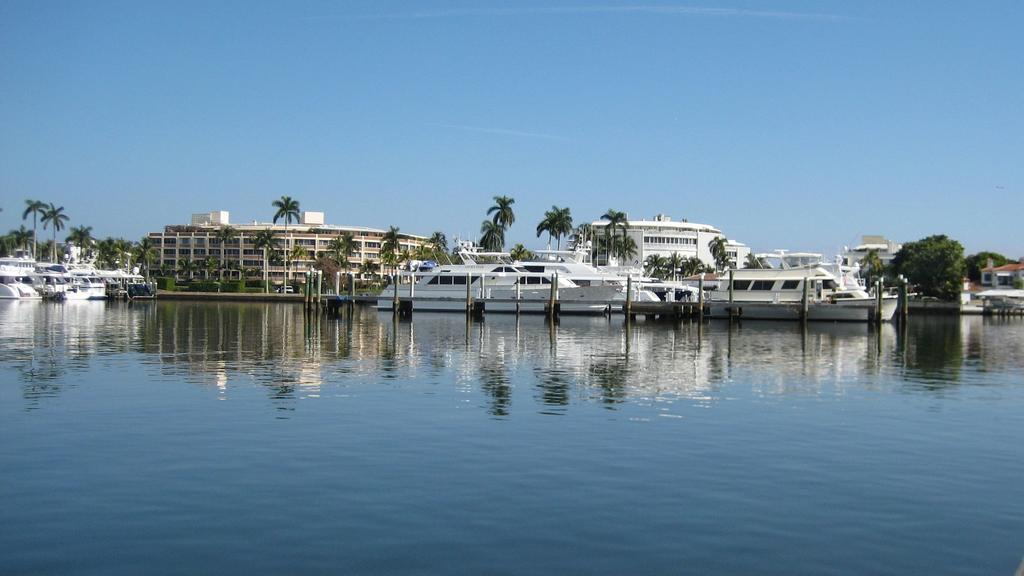 Capri Apartments Lake Worth Beach Exterior photo