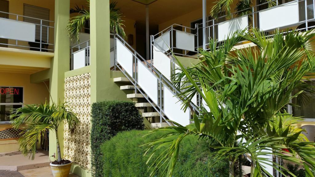 Capri Apartments Lake Worth Beach Exterior photo