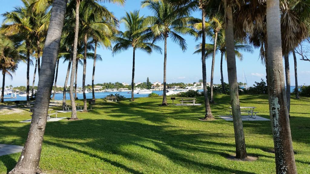 Capri Apartments Lake Worth Beach Exterior photo