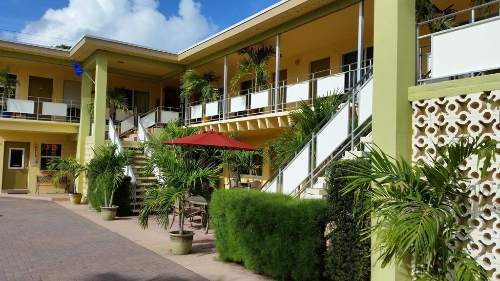 Capri Apartments Lake Worth Beach Exterior photo