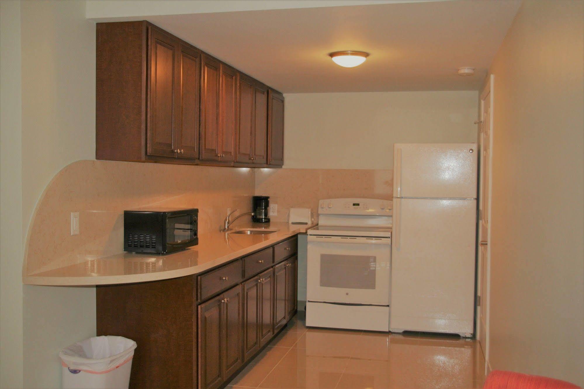 Capri Apartments Lake Worth Beach Exterior photo